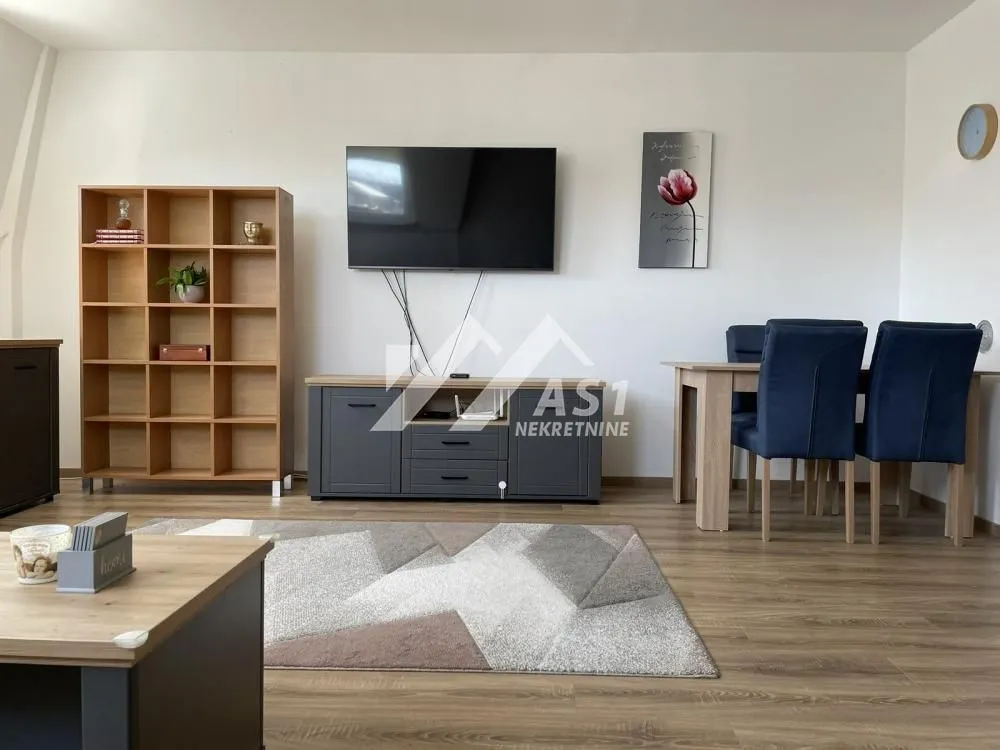 Izdavanje, dvosoban stan, 62m², Sajam, Novi Sad Sve Podlokacije