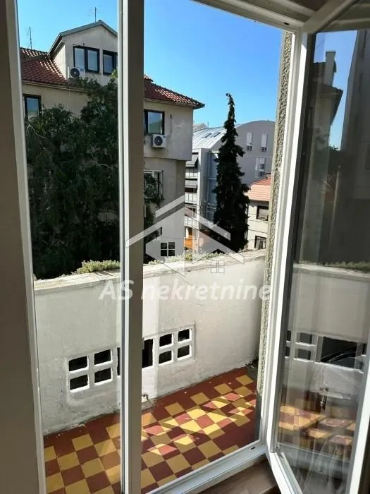 Izdavanje, stan, 44m², Lion, Zvezdara Sve Podlokacije