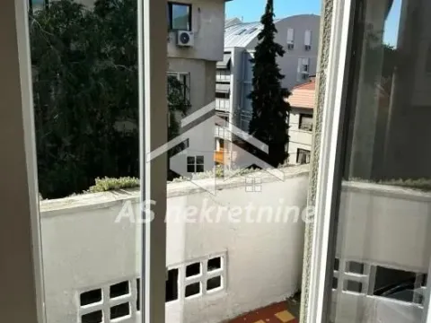 Izdavanje, stan, 44m², Lion, Zvezdara Sve Podlokacije - image 10