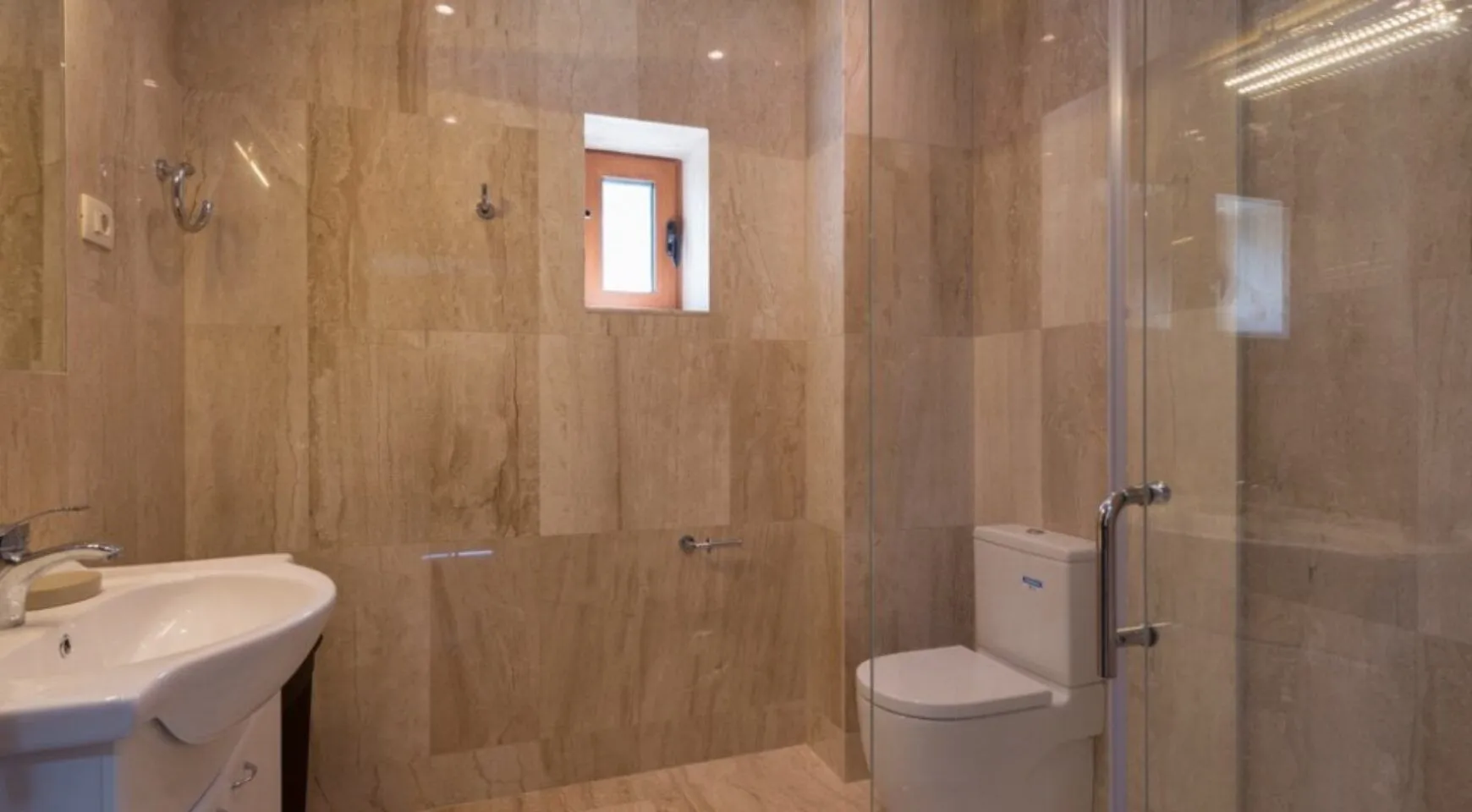 Sale, house, 370m², Stoliv, Kotor