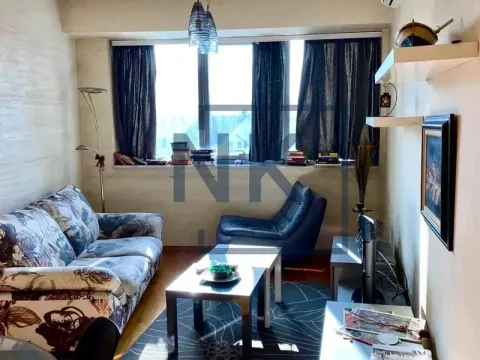 Izdavanje, jednosoban stan, 53m², Centar, Podgorica - image 1