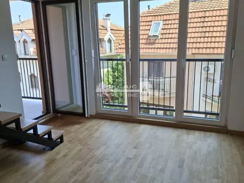 Prodaja, trosoban stan, 76m², Autokomanda, Voždovac Sve Podlokacije