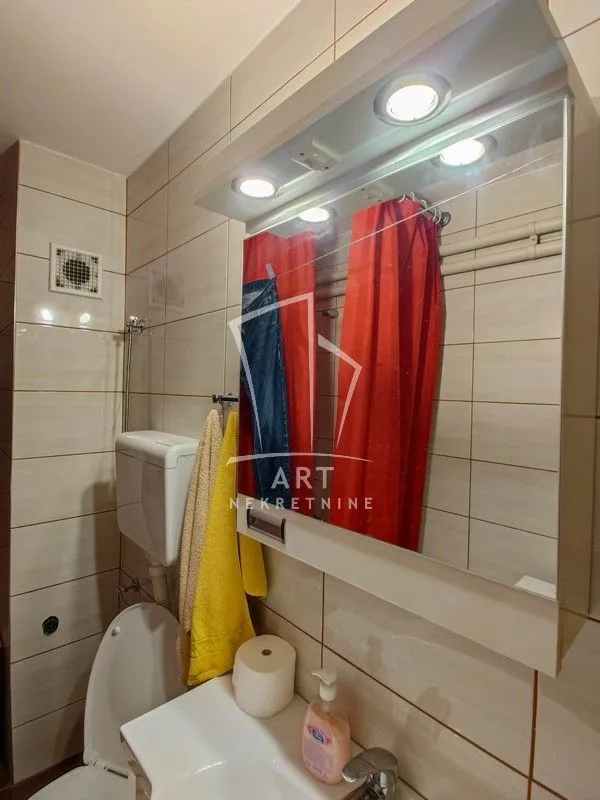 Prodaja, četvorosoban stan, 78m², Banovo Brdo, Beograd