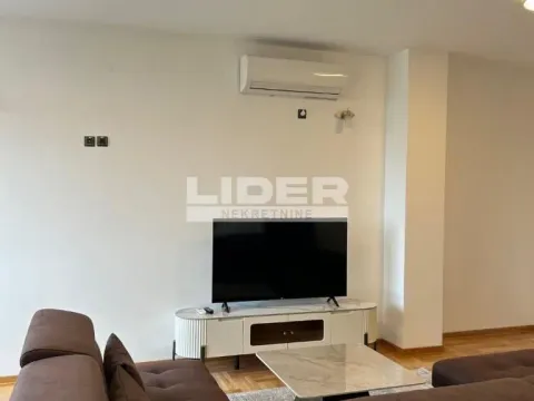 Rent, four bedroom apartment, 100m², Savski Venac, Beograd