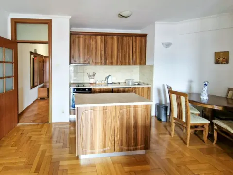 Izdavanje, jednosoban stan, 50m², Centar, Tivat - image 5