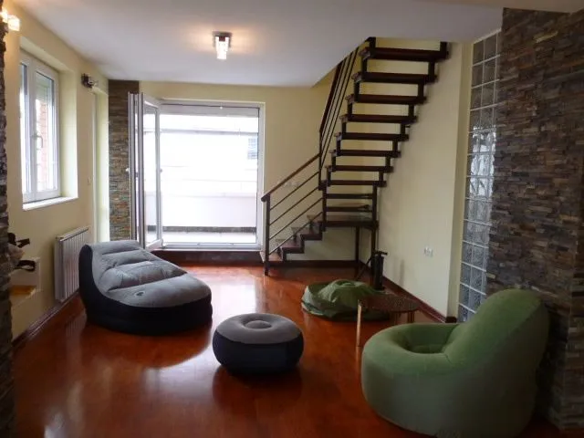 Prodaja, stan, 144m², Bulbulder, Zvezdara Sve Podlokacije