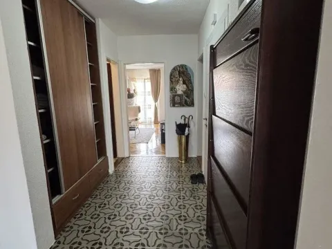 Rent, apartment, 70m², Gornja Gorica, Podgorica - image 11