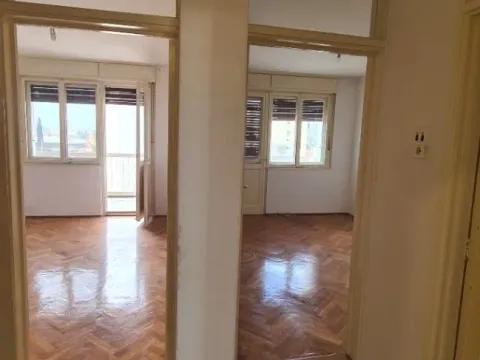 Sale, two bedroom apartment, 85m², Autobuska stanica, Podgorica - image 2