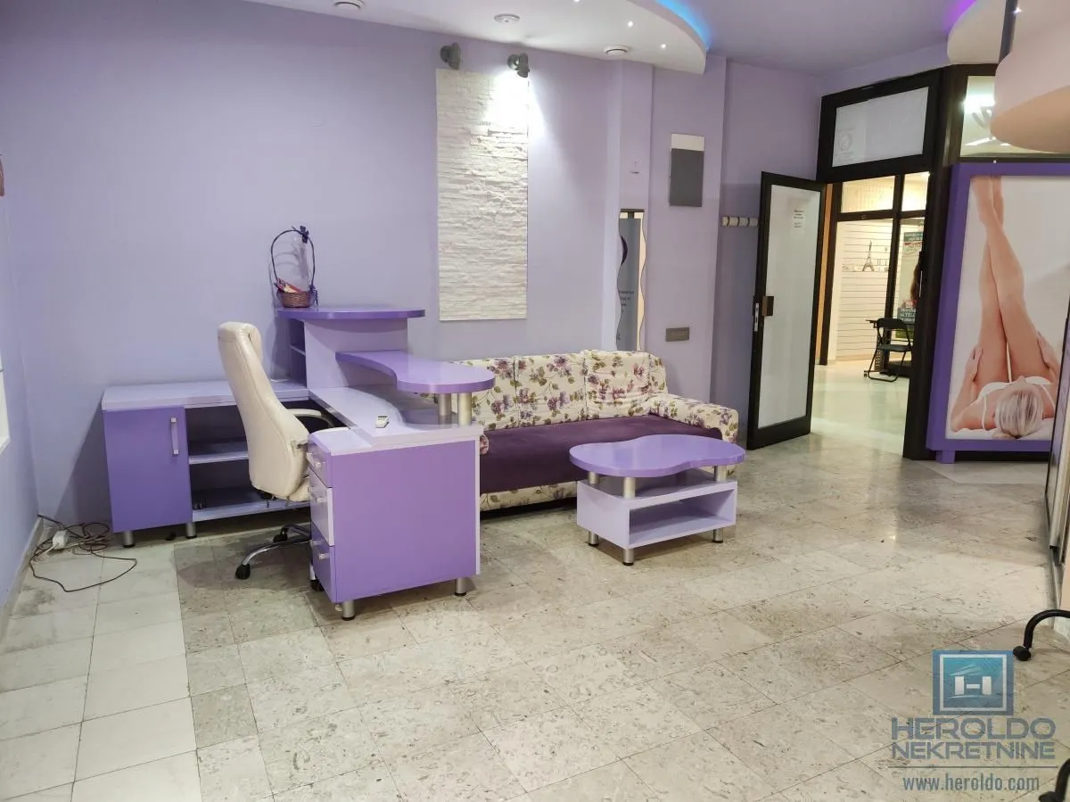 Sale, office space, 58m², Centar, Jagodina