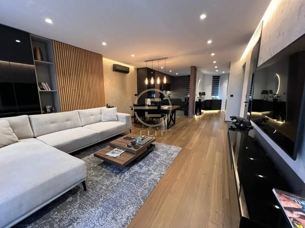 Prodaja, četvorosoban stan, 122m², Bulevar Oslobodjenja, Novi Sad Sve Podlokacije