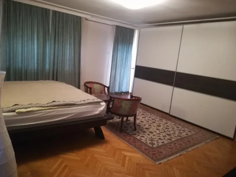Izdavanje, kuća, 1150m², Karaburma, Palilula Sve Podlokacije