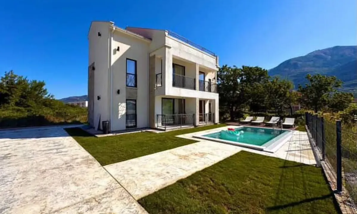 Sale, house, 100m², Lješevići, Kotor