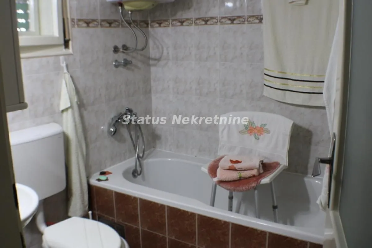 Prodaja, kuća, 160m², Beočin, Srbija