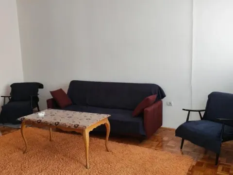 Izdavanje, trosoban stan, 72m², Centar, Kragujevac - image 2