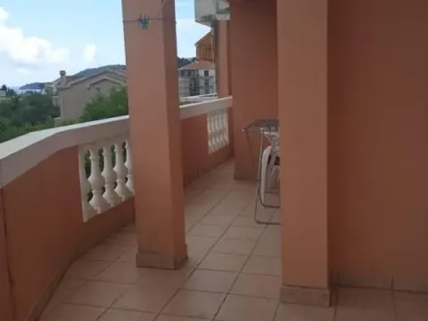 Sale, two bedroom apartment, 61m², Bečići, Budva - image 1