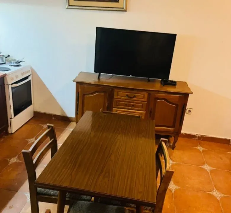 Izdavanje, kuća, 75m², Zagorič, Podgorica