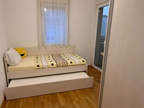 Izdavanje, dvosoban stan, 60m², Zabjelo, Podgorica - image 17