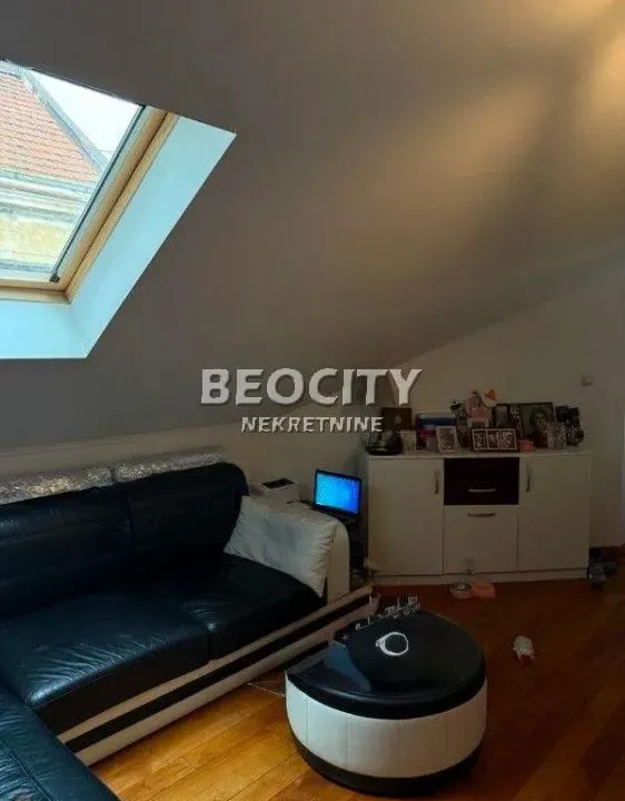 Prodaja, trosoban stan, 66m², Dorćol Sve Podlokacije, Beograd