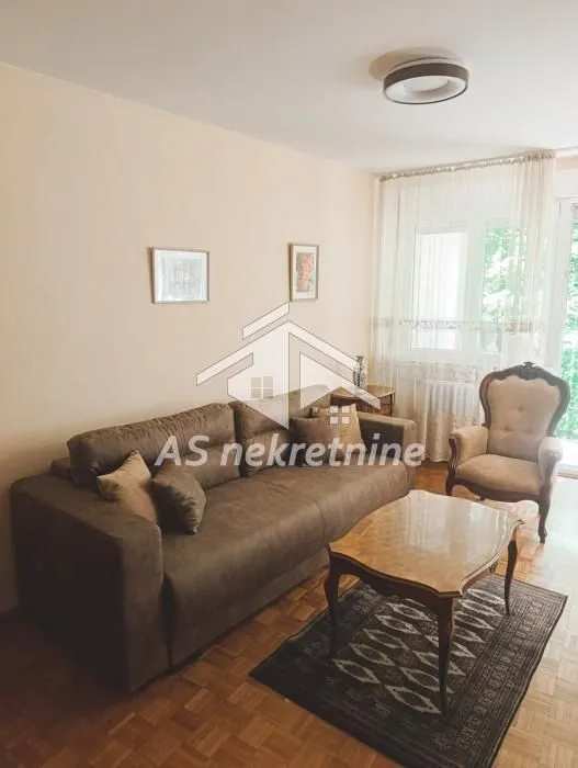 Rent, two bedroom apartment, 48m², Kalenić Pijaca, Vračar Sve Podlokacije