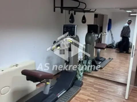 Izdavanje, stan, 220m², Senjak, Beograd - image 30