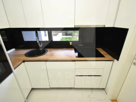 Rent, two bedroom apartment, 100m², Dalmatinska ulica, Podgorica - image 5