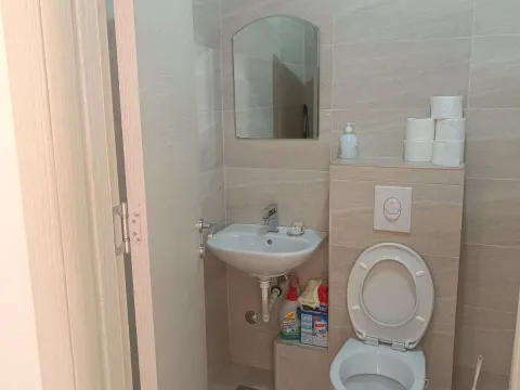 Izdavanje, jednosoban stan, 36m², Lazi, Budva - image 9