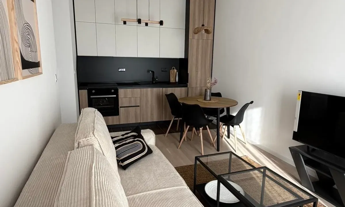 Izdavanje, jednosoban stan, 37m², Tološi, Podgorica