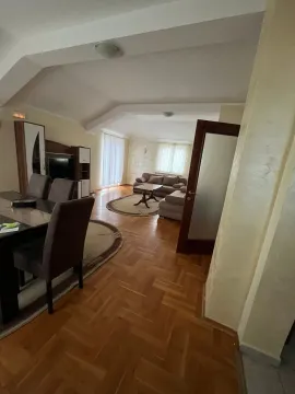 Rent, four bedroom apartment, 150m², Stari Aerodrom, Podgorica - image 4