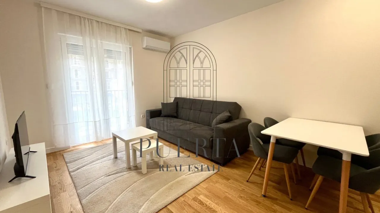 Izdavanje, jednosoban stan, 40m², Tuški Put, Podgorica