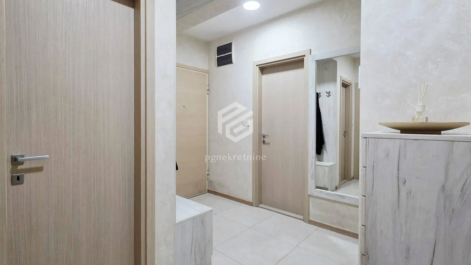 Sale, three bedroom apartment, 72m², City Kvart, Podgorica