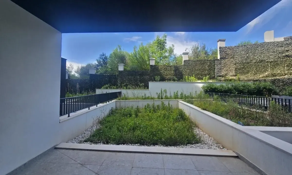 Sale, one bedroom apartment, 55m², Bečići, Budva