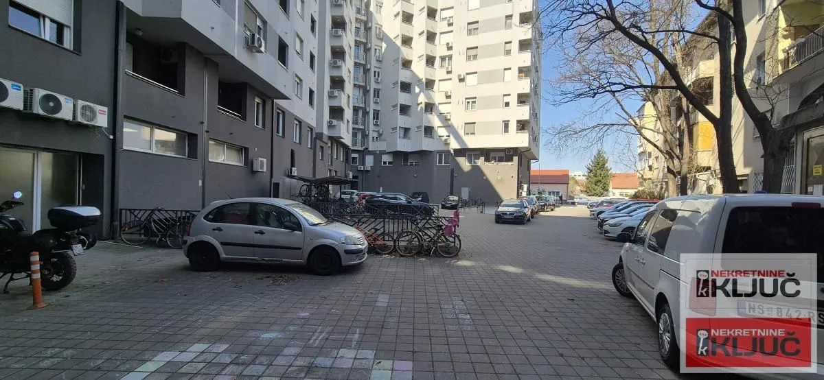 Prodaja, dvosoban stan, 42m², Bulevar Evrope, Novi Sad Sve Podlokacije
