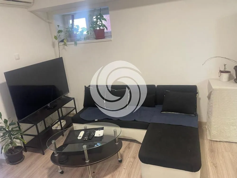 Rent, three bedroom apartment, 46m², Voždovac Sve Podlokacije, Beograd
