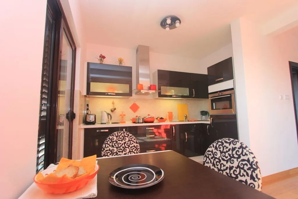Prodaja, stan, 110m², Rafailovići, Budva