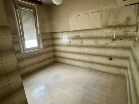 Prodaja, stan, 85m², Centar, Podgorica - image 9