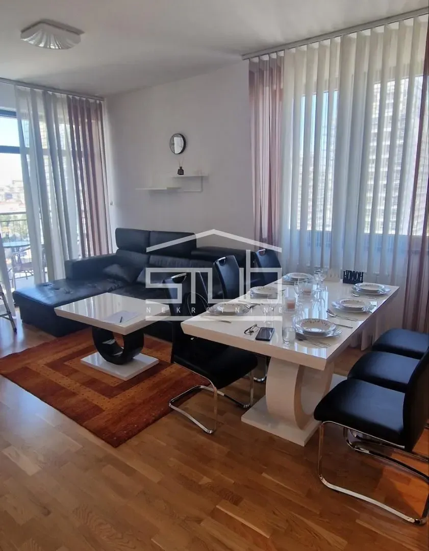 Rent, four bedroom apartment, 88m², Savski Venac, Beograd