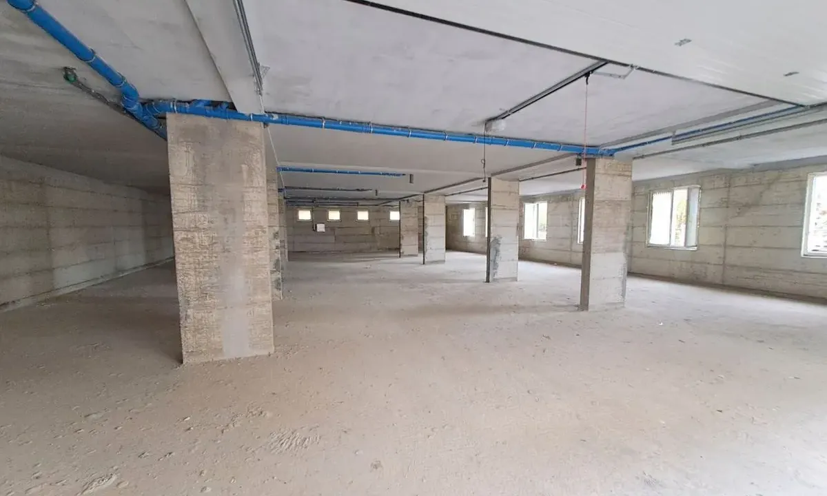 Izdavanje, parking/garaža, 400m², Cvetanova Ćuprija, Zvezdara Sve Podlokacije