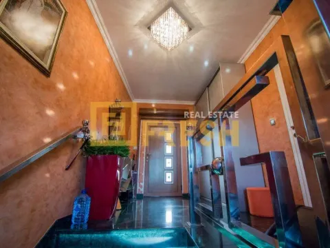 Sale, house, 550m², Budva, Crna Gora - image 23