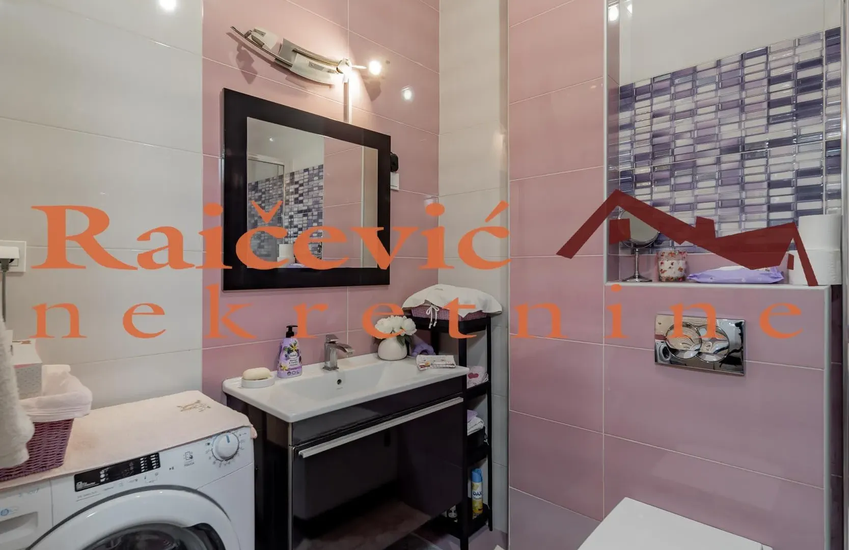 Prodaja, dvosoban stan, 68m², Zemun Gornji Grad, Zemun Sve Podlokacije