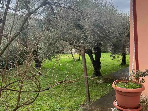 Rent, one bedroom apartment, 90m², Radanovići, Kotor - image 9