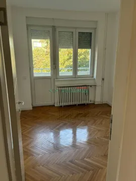 Izdavanje, trosoban stan, 74m², Centar, Novi Sad - image 10