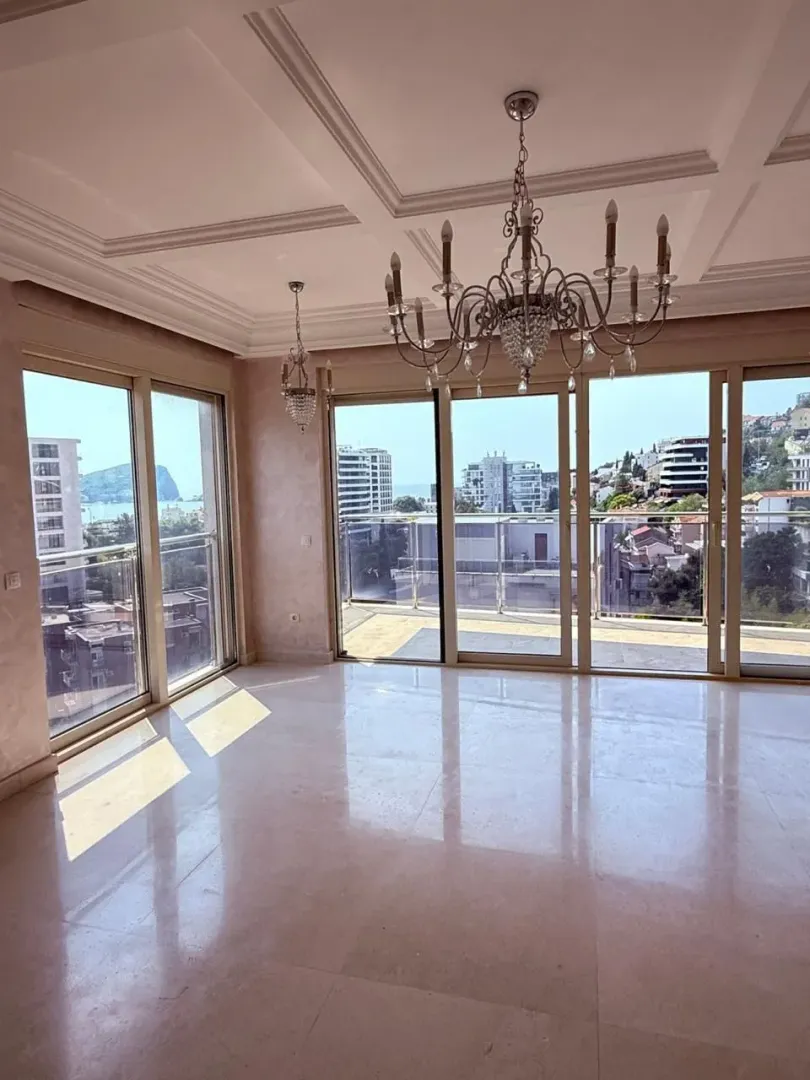 Sale, three bedroom apartment, 326m², Gospoština, Budva