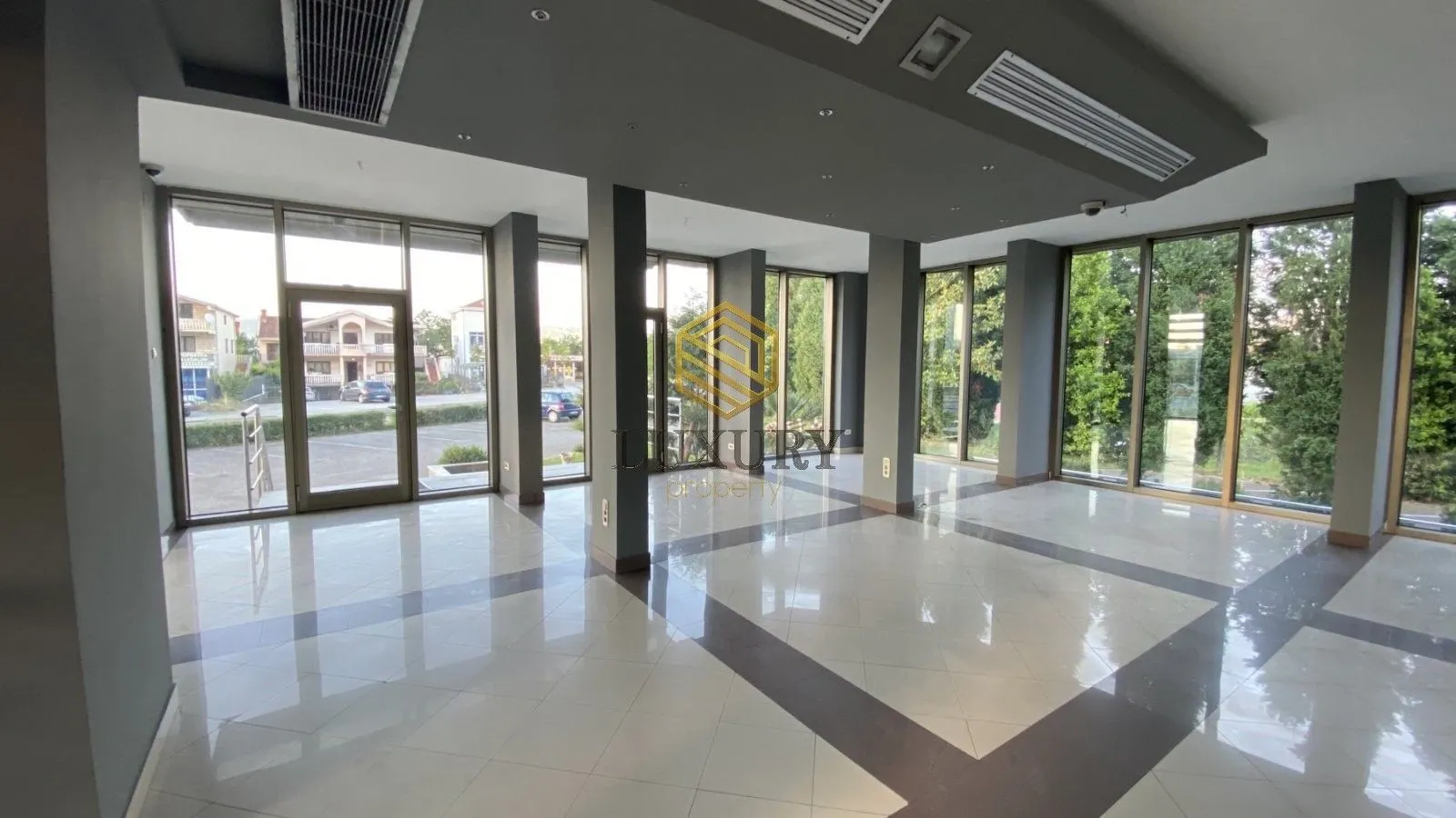 Izdavanje, poslovni prostor, 460m², Zabjelo, Podgorica