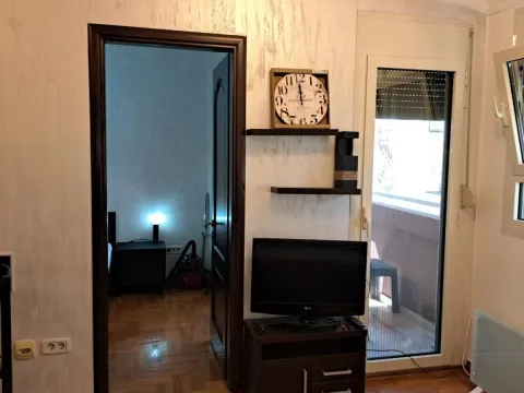 Rent, one bedroom apartment, 45m², Dalmatinska ulica, Podgorica - image 4