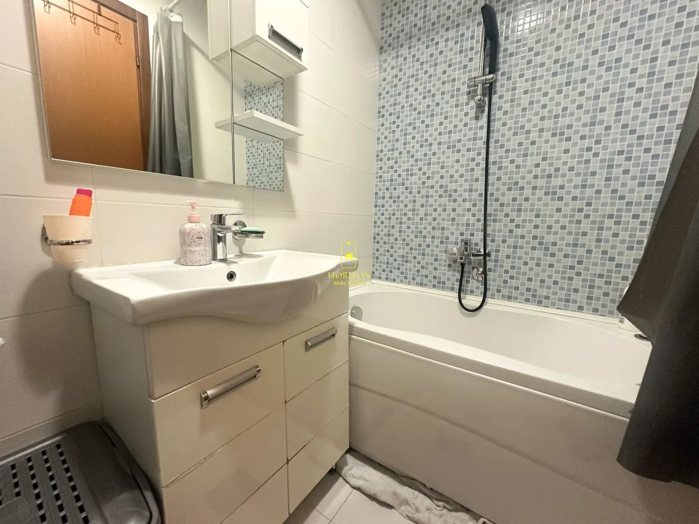 Prodaja, garsonjera, 33m², City Kvart, Podgorica