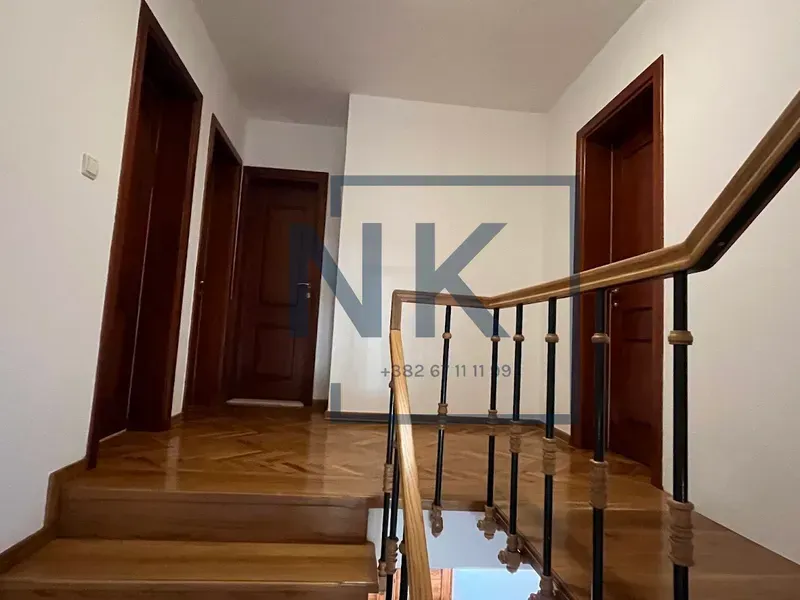 Izdavanje, kuća, 200m², Dalmatinska ulica, Podgorica