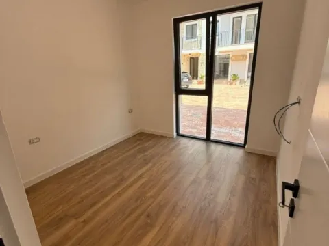 Prodaja, jednosoban stan, 43m², Podkošljun, Budva - image 9