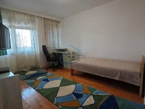 Rent, three bedroom apartment, 102m², Južni Bulevar, Vračar Sve Podlokacije - image 6