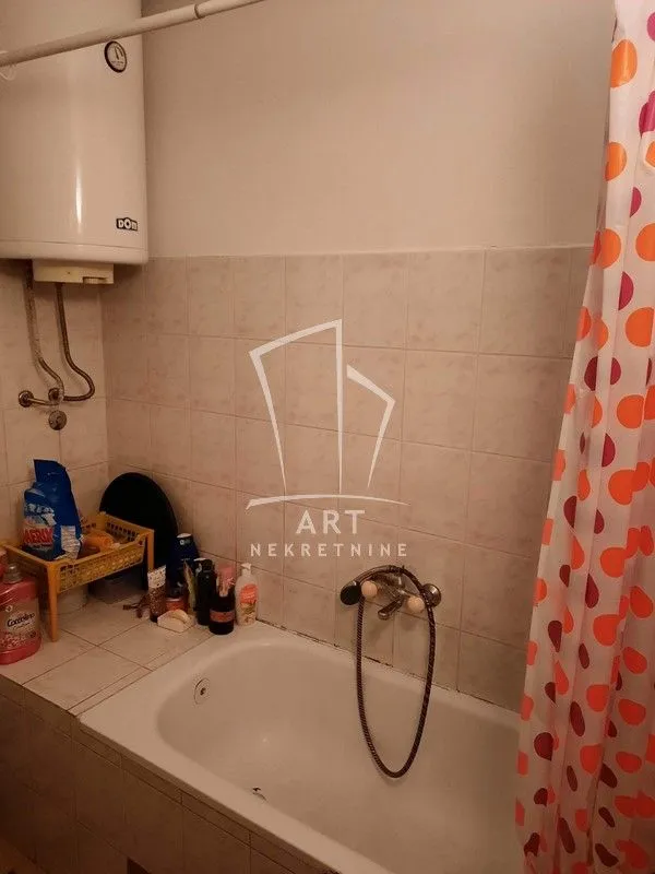 Prodaja, dvosoban stan, 45m², Kluz, Zvezdara Sve Podlokacije
