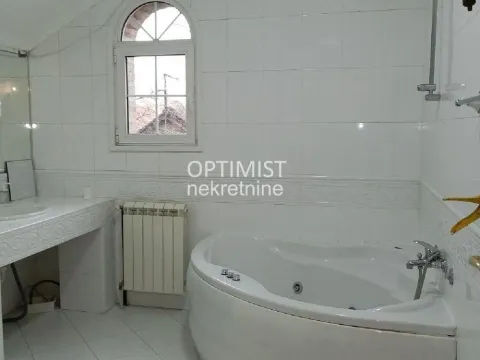 Izdavanje, trosoban stan, 88m², Profesorska Kolonija, Palilula Sve Podlokacije - image 15